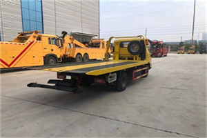 宣威非事故拖车